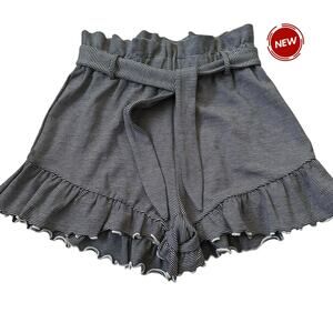 Express Black/White Striped  Paperbag Shorts Women's Size XS NWT | 70-22-2